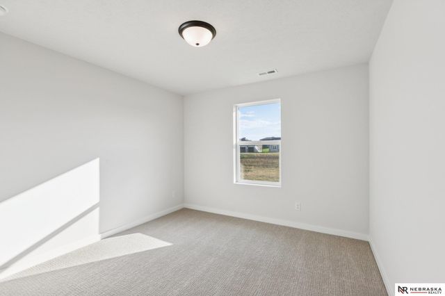 10959 N 173 Street, Bennington, NE 68007