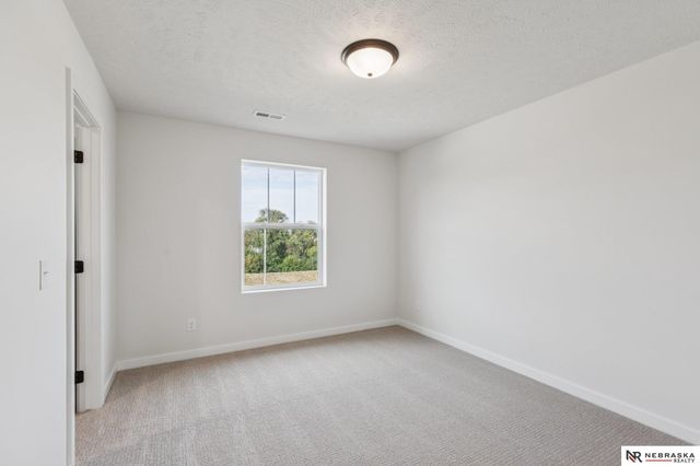 10959 N 173 Street, Bennington, NE 68007