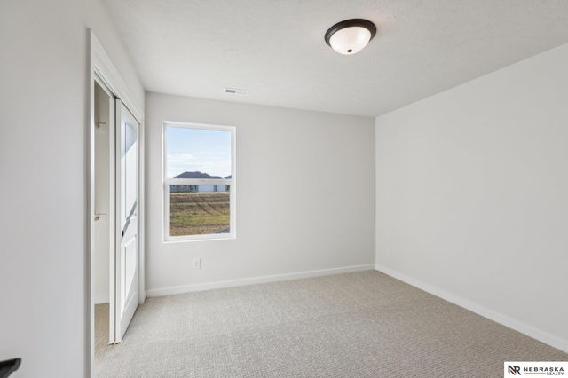 10959 N 173 Street, Bennington, NE 68007