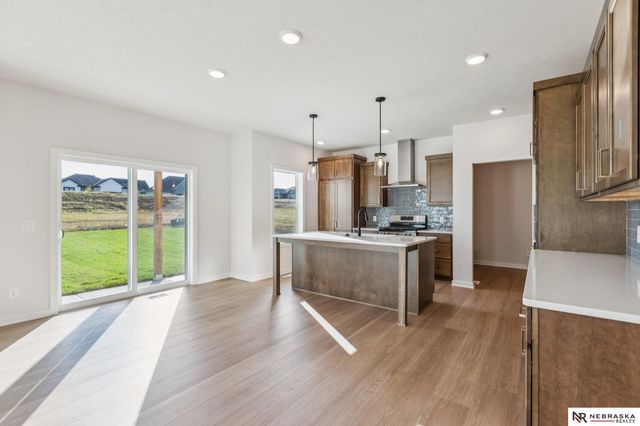 10959 N 173 Street, Bennington, NE 68007