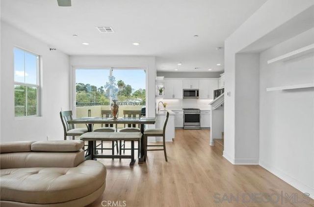 4382 Pacifica Way 1, Oceanside, CA 92056