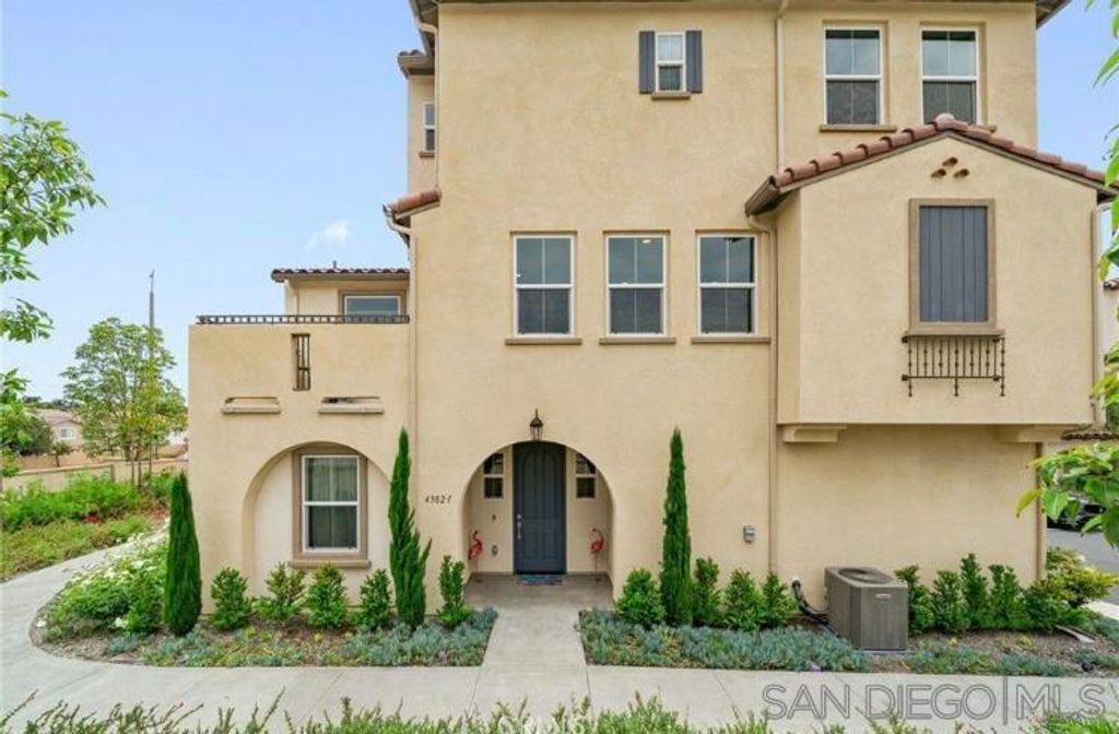 4382 Pacifica Way 1, Oceanside, CA 92056