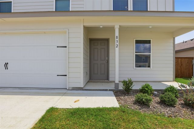 832 Eagles Nest Drive, Cleburne, TX 76031