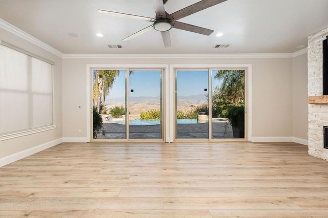 463 High Sierra Drive, Exeter, CA 93221