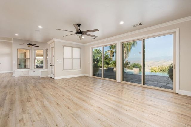 463 High Sierra Drive, Exeter, CA 93221