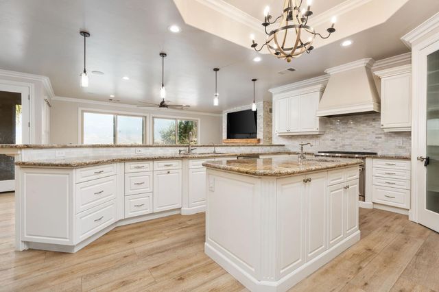 463 High Sierra Drive, Exeter, CA 93221