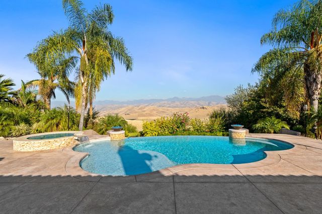 463 High Sierra Drive, Exeter, CA 93221