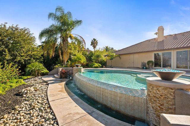 463 High Sierra Drive, Exeter, CA 93221