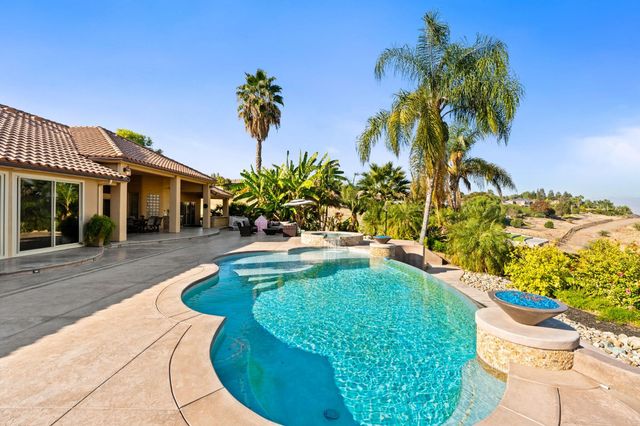 463 High Sierra Drive, Exeter, CA 93221