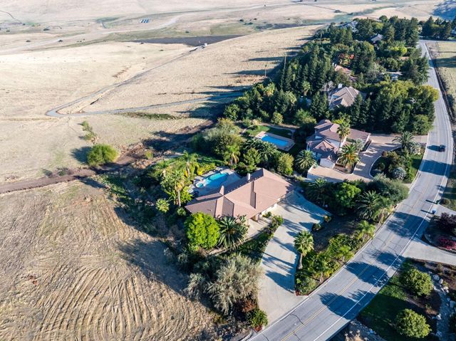 463 High Sierra Drive, Exeter, CA 93221