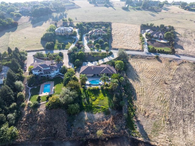 463 High Sierra Drive, Exeter, CA 93221