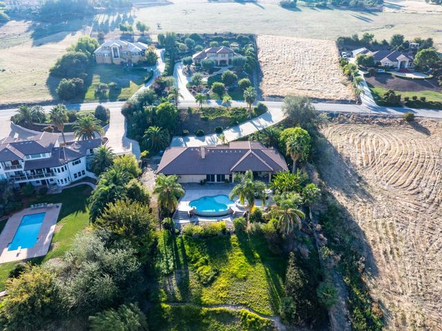 463 High Sierra Drive, Exeter, CA 93221