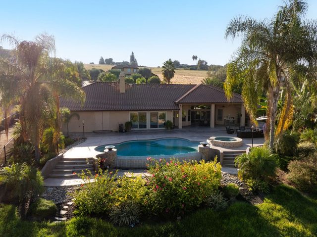 463 High Sierra Drive, Exeter, CA 93221