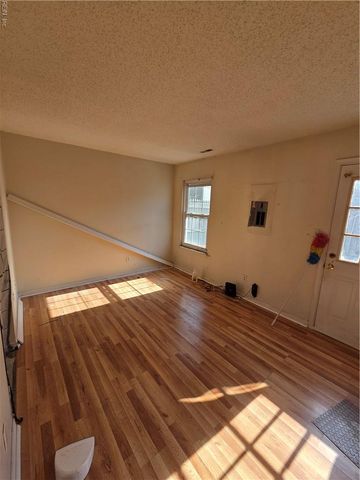 2907 Leta CT, Hampton, VA 23666