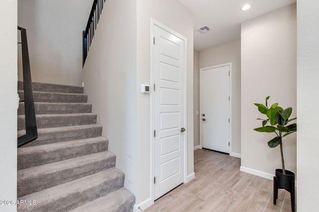 5010 E ANDERSON Drive, Scottsdale, AZ 85254