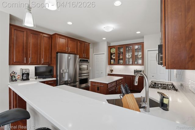 30304 Sterling Drive, Novi, MI 48377