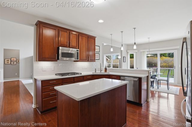 30304 Sterling Drive, Novi, MI 48377