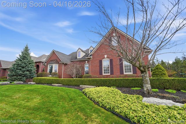 30304 Sterling Drive, Novi, MI 48377