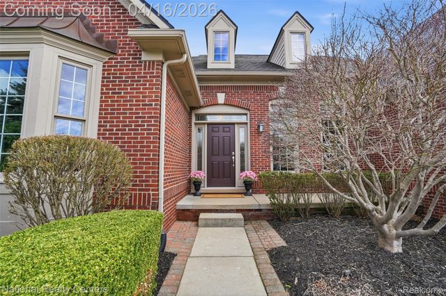 30304 Sterling Drive, Novi, MI 48377