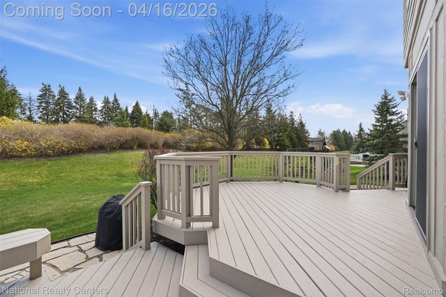 30304 Sterling Drive, Novi, MI 48377