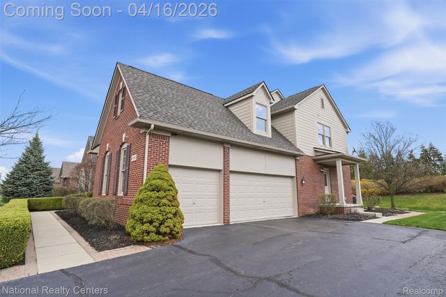 30304 Sterling Drive, Novi, MI 48377