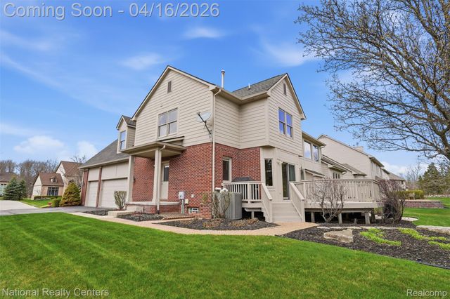 30304 Sterling Drive, Novi, MI 48377