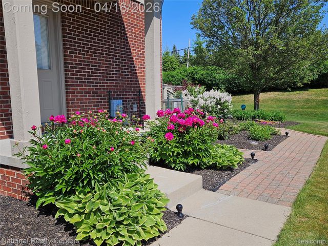 30304 Sterling Drive, Novi, MI 48377