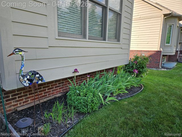 30304 Sterling Drive, Novi, MI 48377