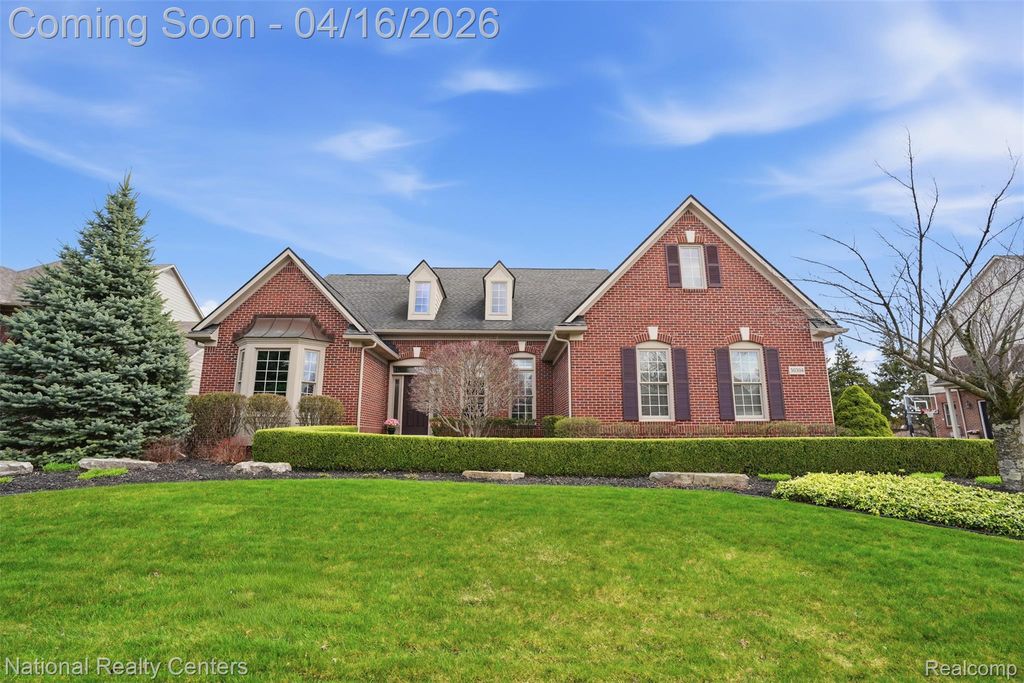 30304 Sterling Drive, Novi, MI 48377