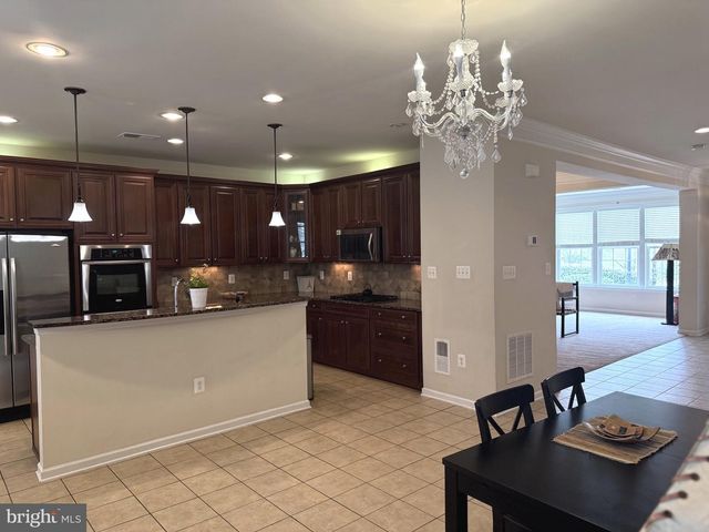 19410 FRONT ST, Leesburg, VA 20176