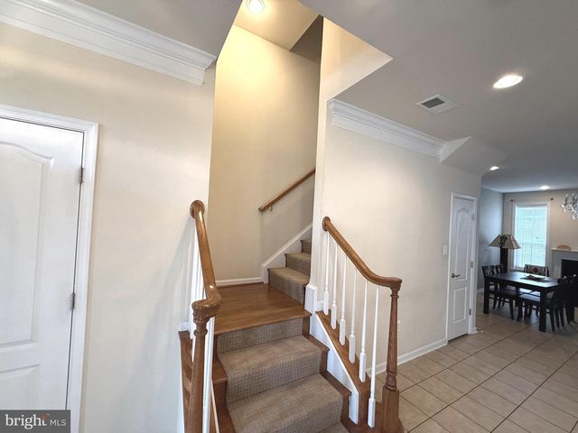 19410 FRONT ST, Leesburg, VA 20176