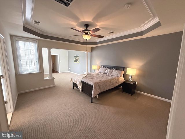 19410 FRONT ST, Leesburg, VA 20176