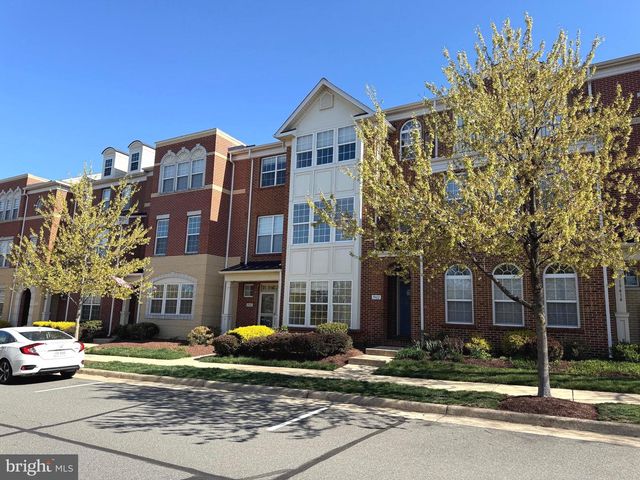 19410 FRONT ST, Leesburg, VA 20176