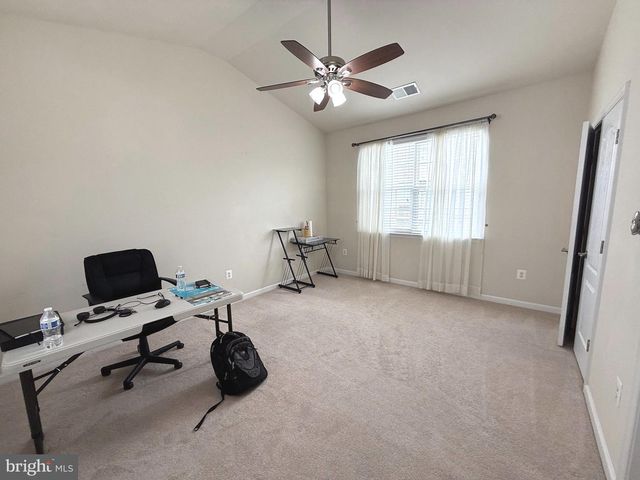 19410 FRONT ST, Leesburg, VA 20176