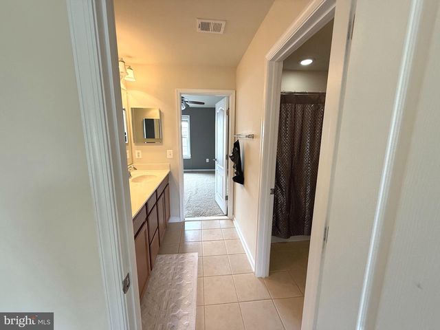 19410 FRONT ST, Leesburg, VA 20176