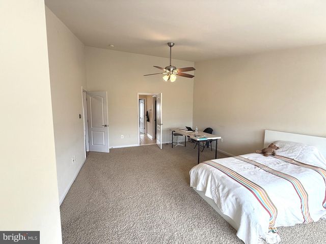 19410 FRONT ST, Leesburg, VA 20176