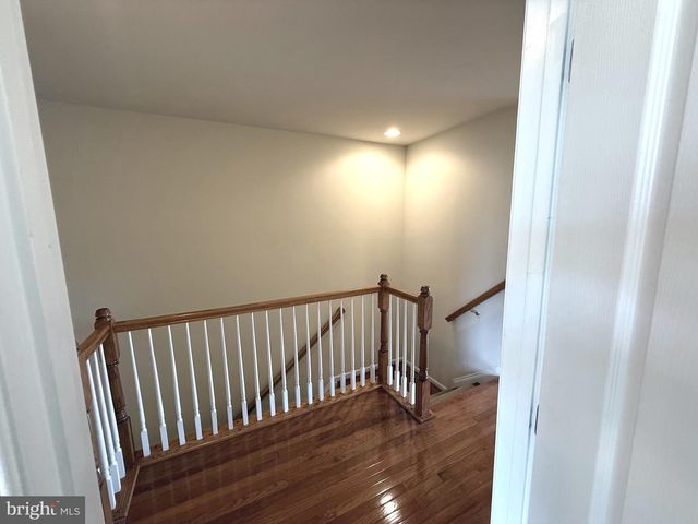 19410 FRONT ST, Leesburg, VA 20176