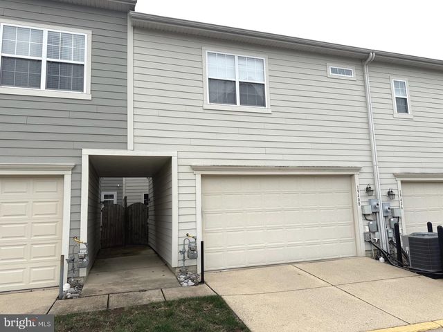 19410 FRONT ST, Leesburg, VA 20176