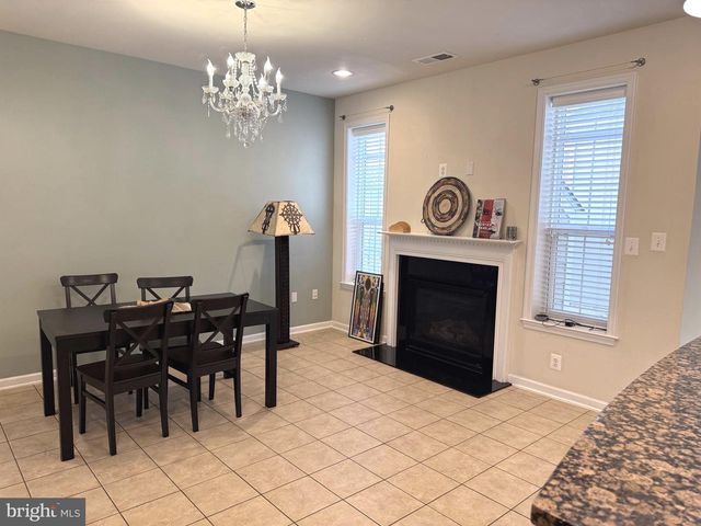 19410 FRONT ST, Leesburg, VA 20176