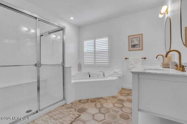 2 Captains Court, Manasquan, NJ 08736