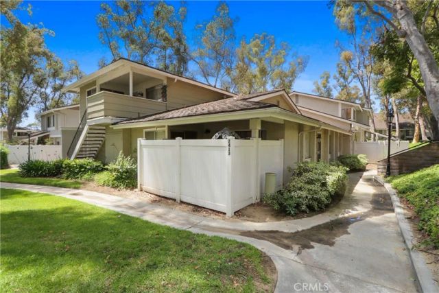 2413 Coventry Cir 121, Fullerton, CA 92833