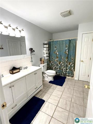 8440 Bear Trail Drive, Coolbaugh Twp, PA 18466