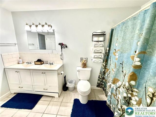 8440 Bear Trail Drive, Coolbaugh Twp, PA 18466