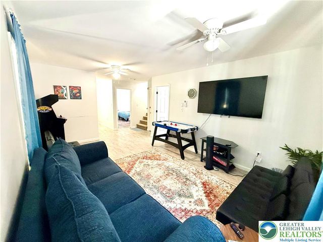 8440 Bear Trail Drive, Coolbaugh Twp, PA 18466