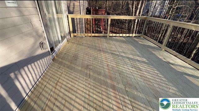 8440 Bear Trail Drive, Coolbaugh Twp, PA 18466