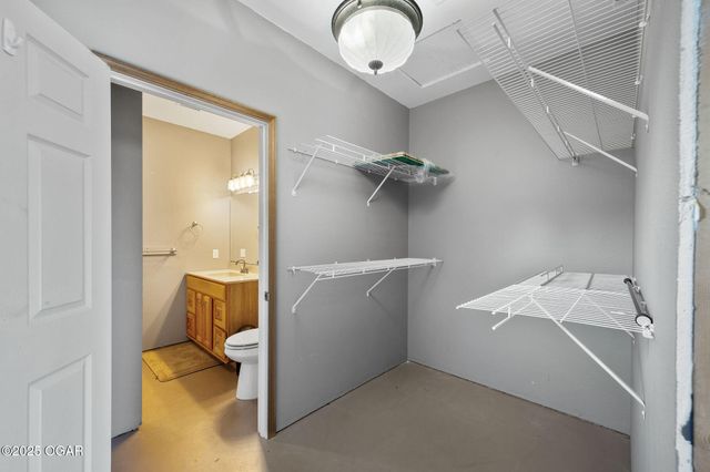 64501 E 114th Road, Miami, OK 74354