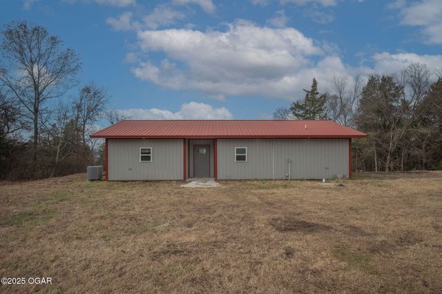 64501 E 114th Road, Miami, OK 74354