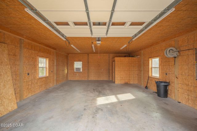 64501 E 114th Road, Miami, OK 74354