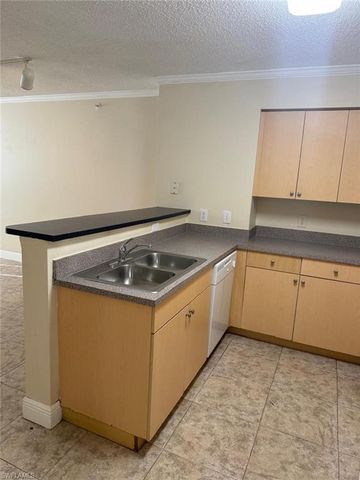 8735 River Homes LN 6104, Bonita Springs, FL 34135