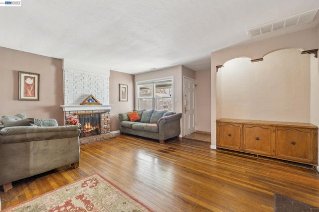 15742 Paseo Largavista, San Lorenzo, CA 94580